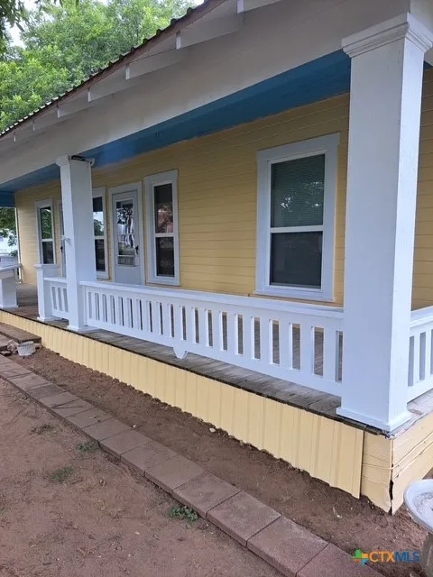 403 S Nolan Cameron, TX 76520