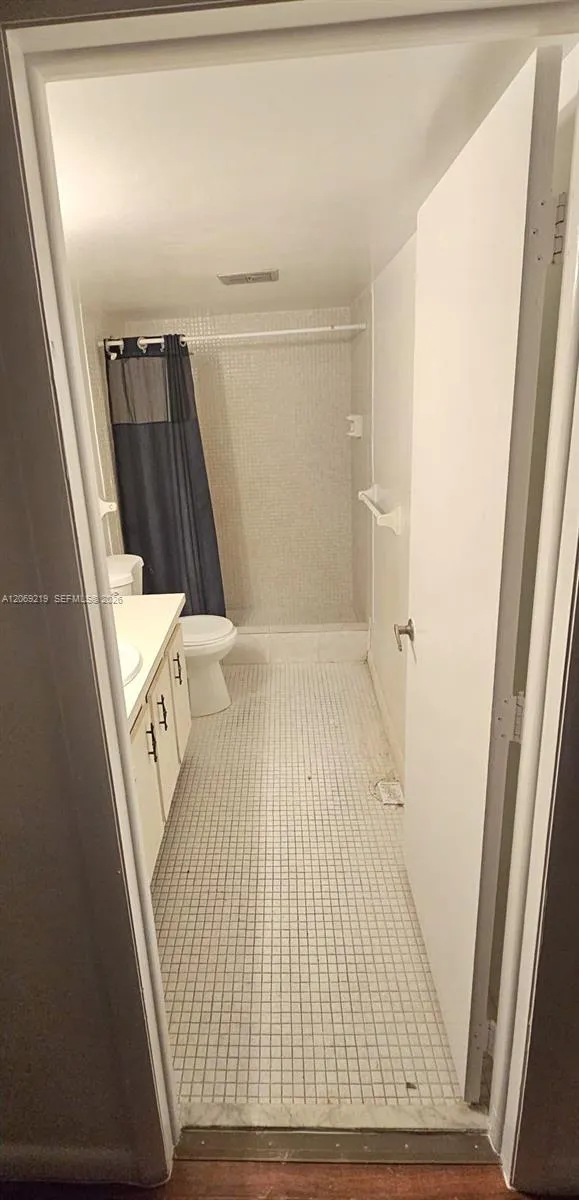 4168 Inverrary Dr #112 Lauderhill, FL 33319