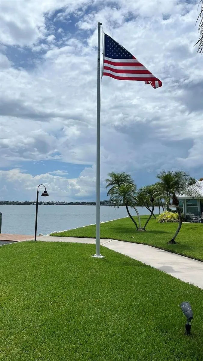 4044 NE Breakwater Drive Jensen Beach, FL 34957