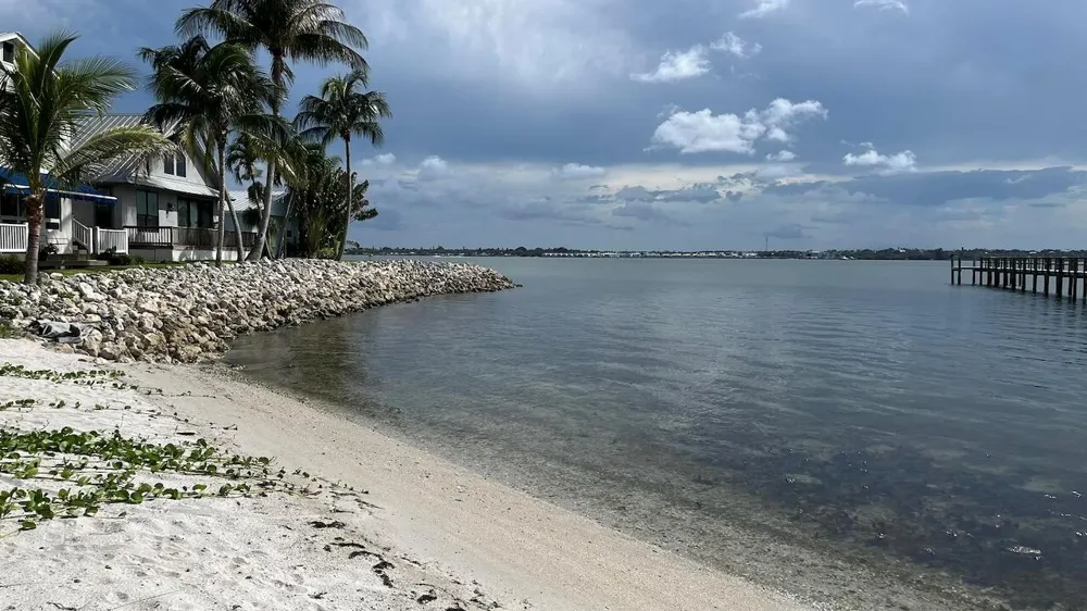 4044 NE Breakwater Drive Jensen Beach, FL 34957