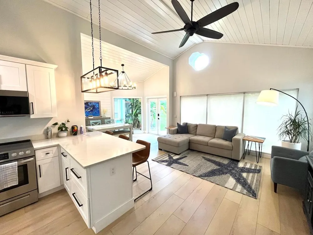 4044 NE Breakwater Drive Jensen Beach, FL 34957