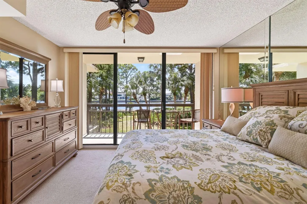 2101 Marina Isle Way #202 Jupiter, FL 33477