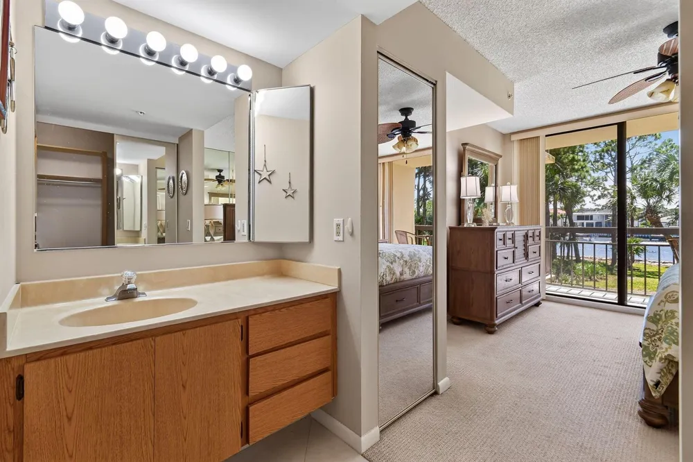 2101 Marina Isle Way #202 Jupiter, FL 33477