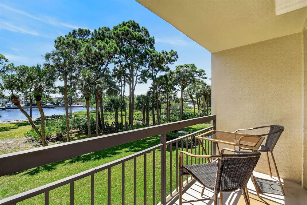 2101 Marina Isle Way #202 Jupiter, FL 33477