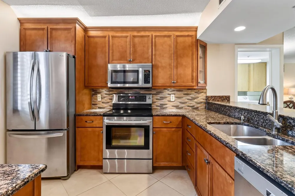 2101 Marina Isle Way #202 Jupiter, FL 33477