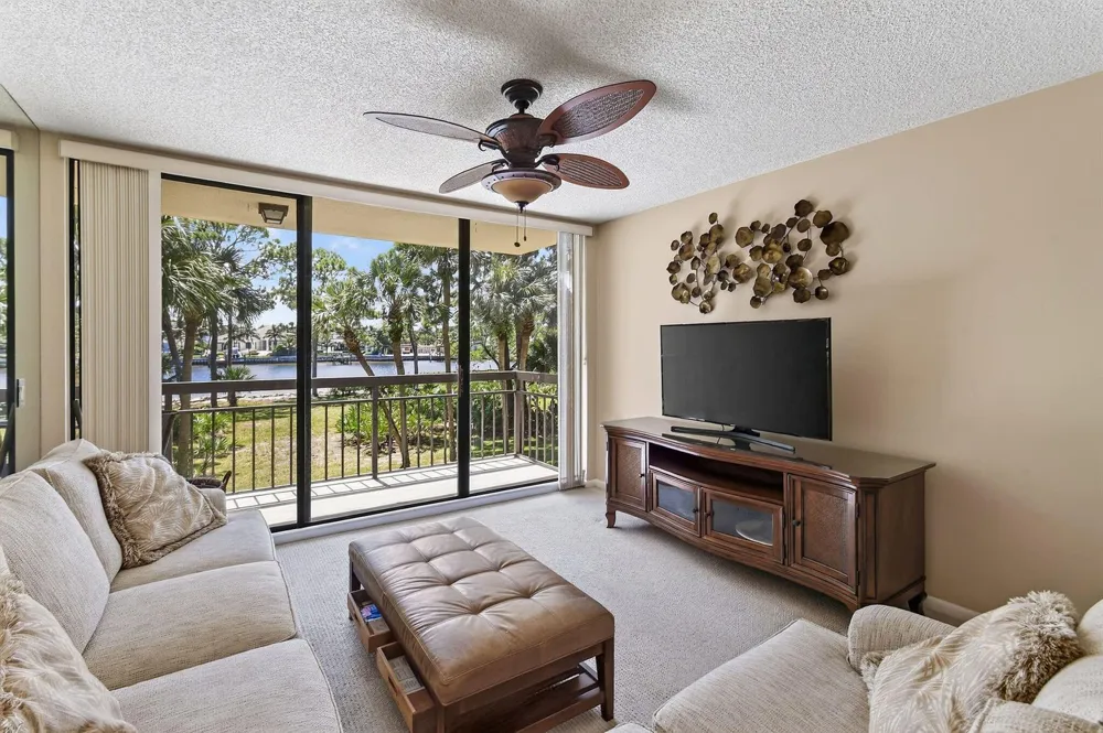 2101 Marina Isle Way #202 Jupiter, FL 33477