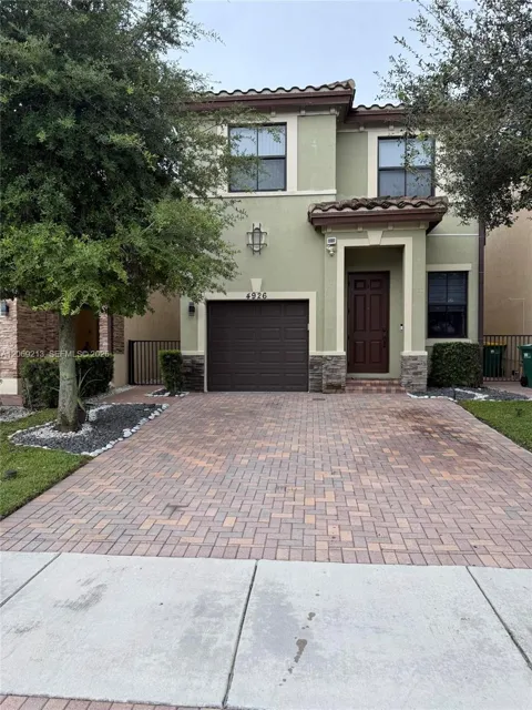 4926 NW 57th Ct