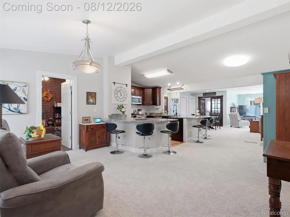1640 Beverly Boulevard Walled Lake City, MI 48390