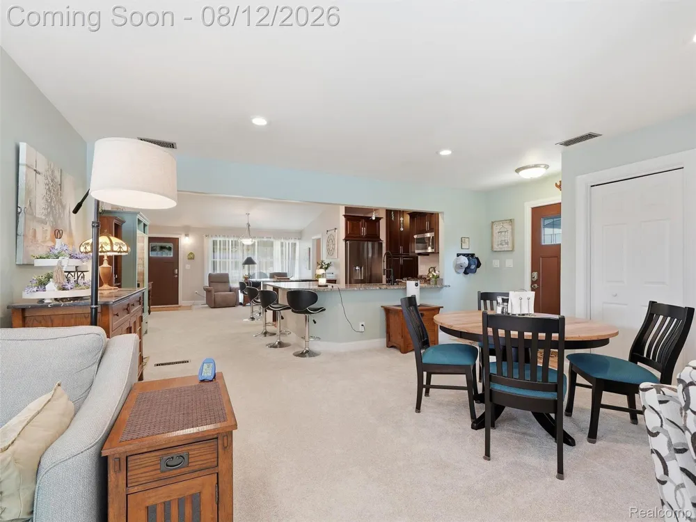 1640 Beverly Boulevard Walled Lake City, MI 48390