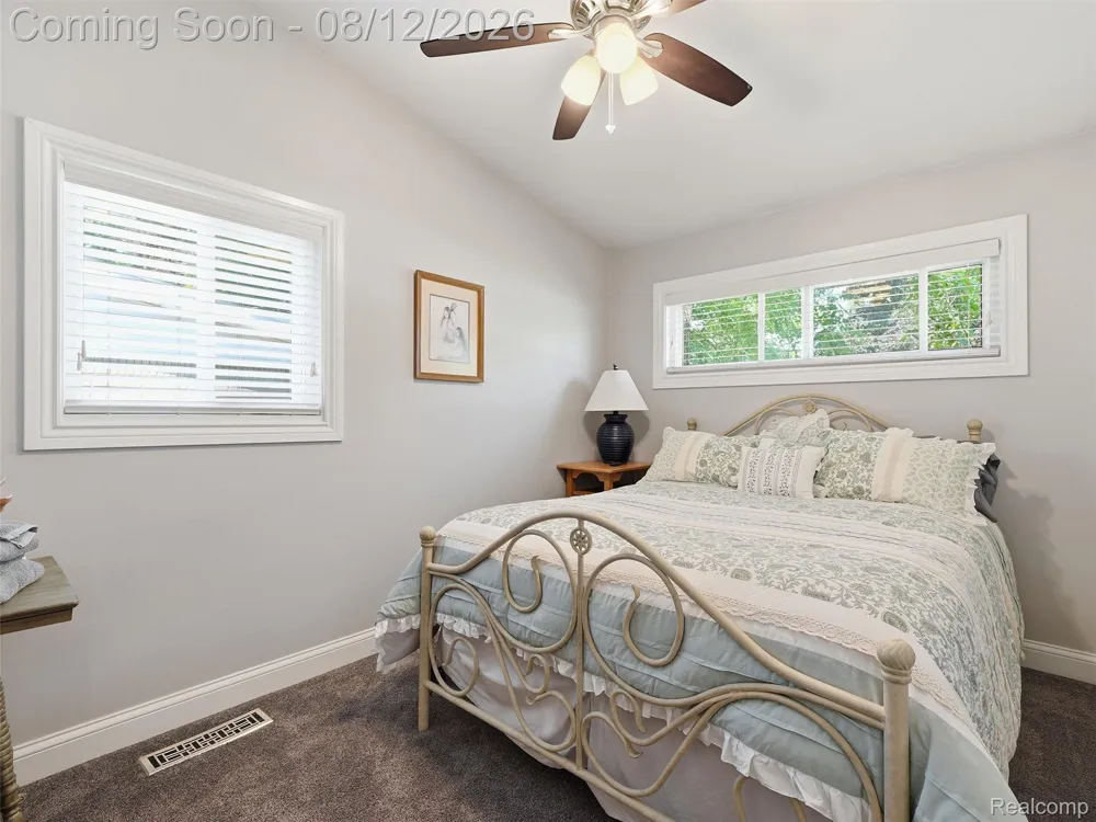 1640 Beverly Boulevard Walled Lake City, MI 48390