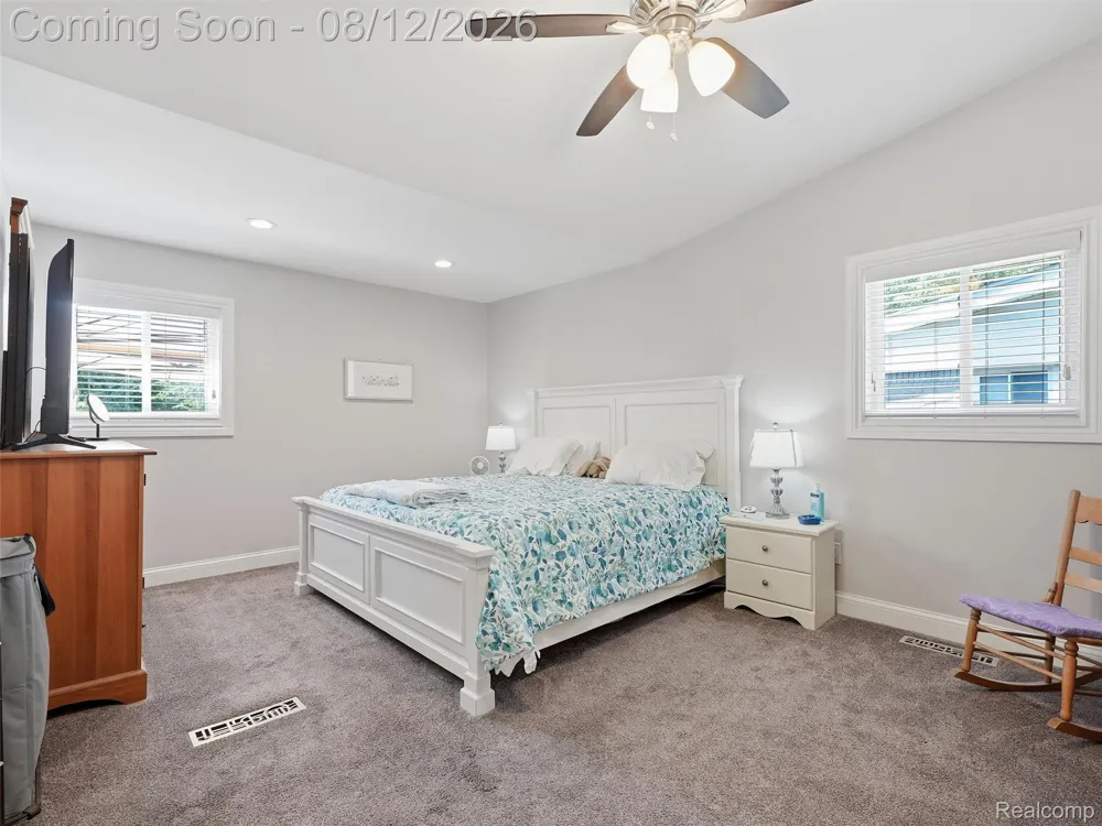 1640 Beverly Boulevard Walled Lake City, MI 48390