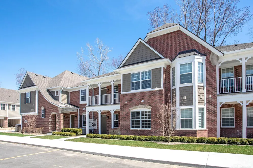 8249 W Annsbury Circle Shelby Charter Township, MI 48316