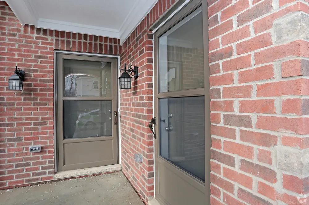 8249 W Annsbury Circle Shelby Charter Township, MI 48316