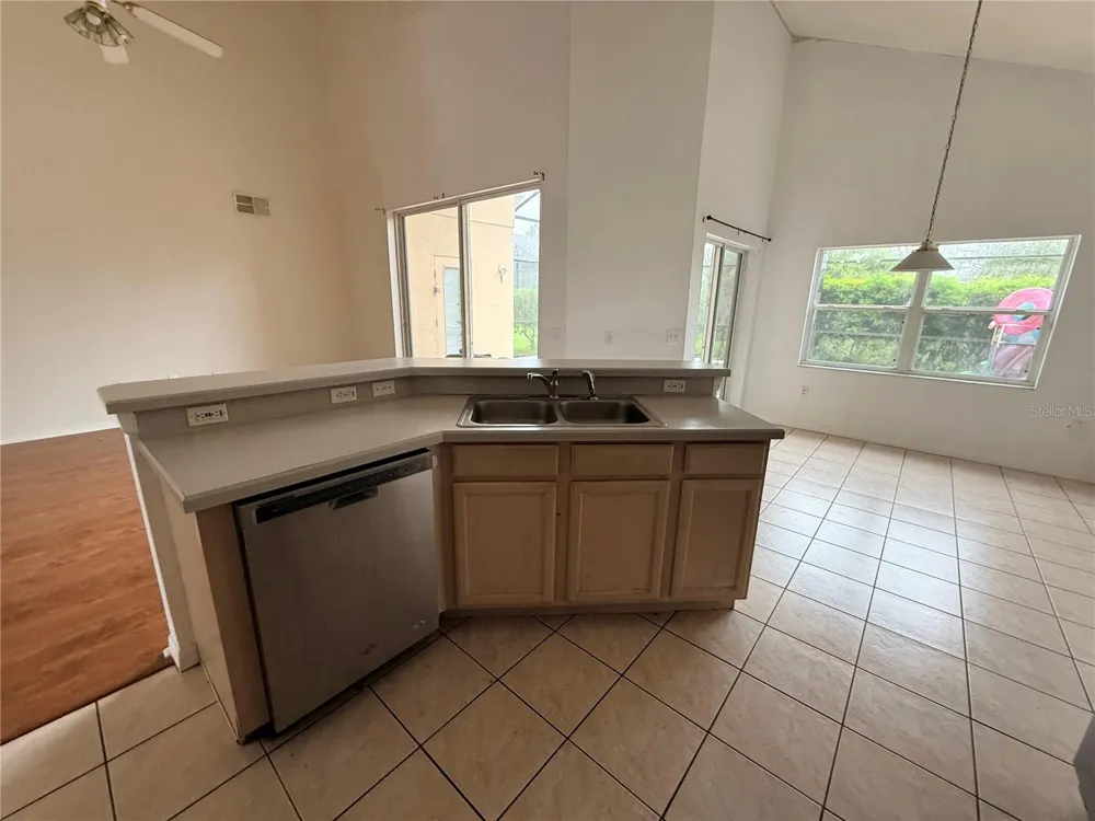 2918 BLOOMING ALAMANDA LOOP Kissimmee, FL 34747