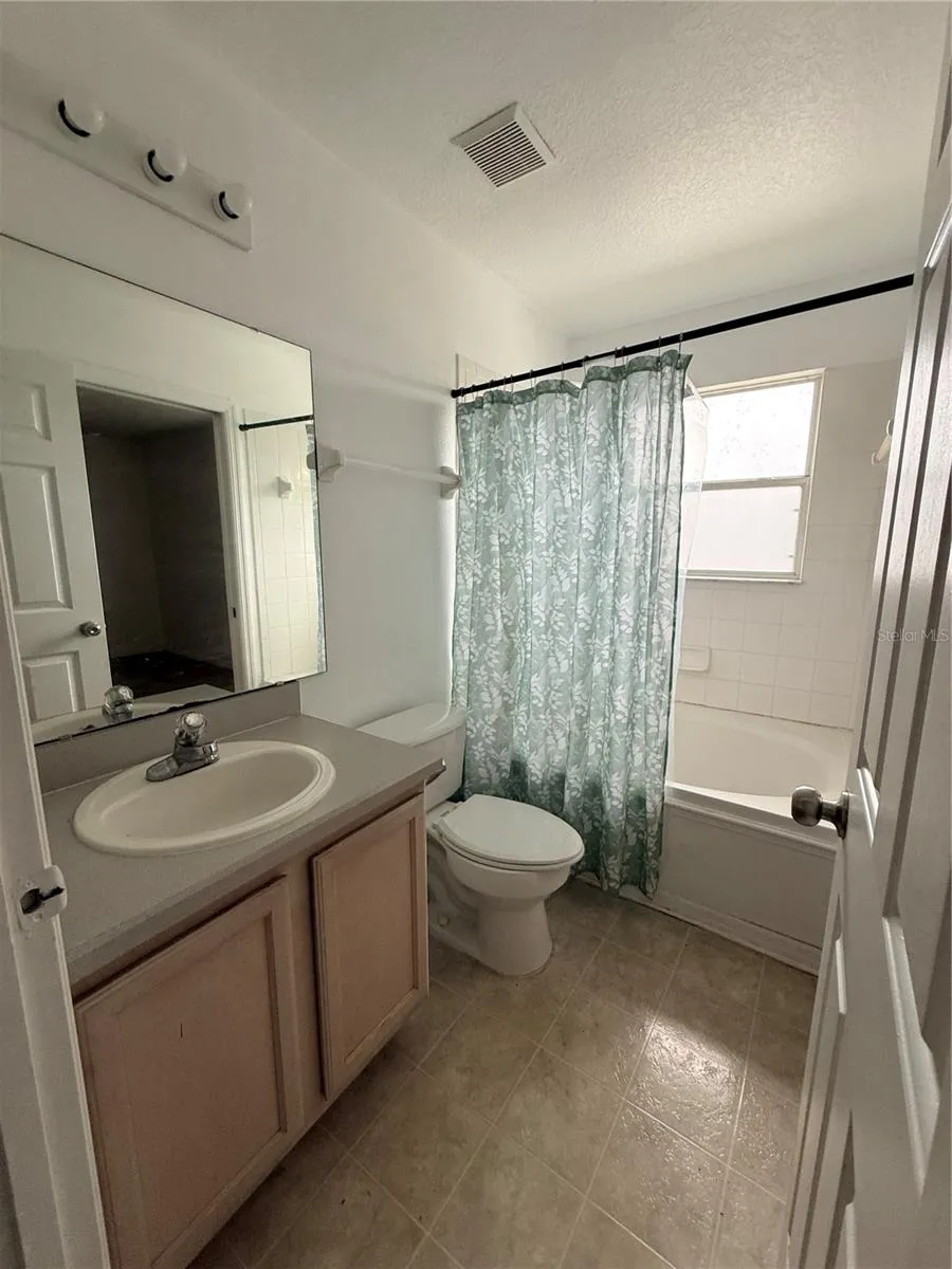 2918 BLOOMING ALAMANDA LOOP Kissimmee, FL 34747