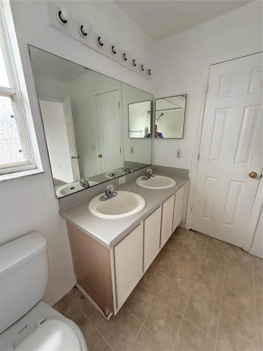 2918 BLOOMING ALAMANDA LOOP Kissimmee, FL 34747