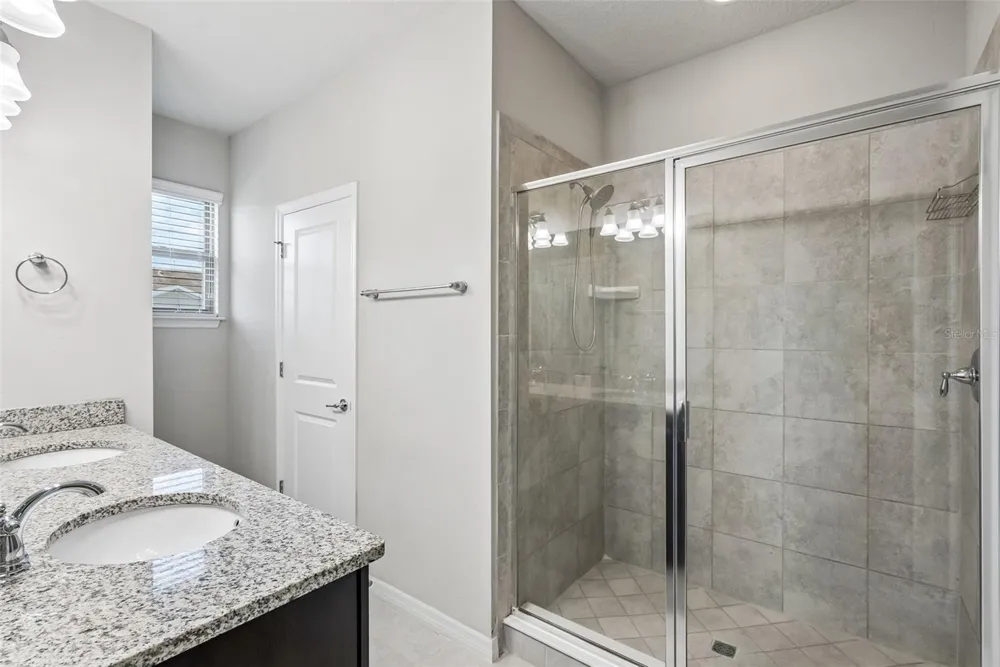 588 PIAZZA POINT Oviedo, FL 32765