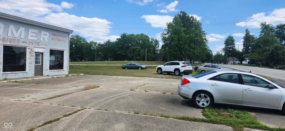 4394 E Us Highway 52 Road Rushville, IN 46173