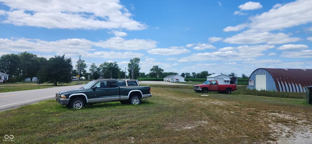 4394 E Us Highway 52 Road Rushville, IN 46173