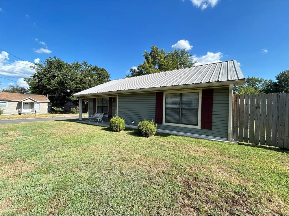 601 Locust Street S Sulphur Springs, TX 75482