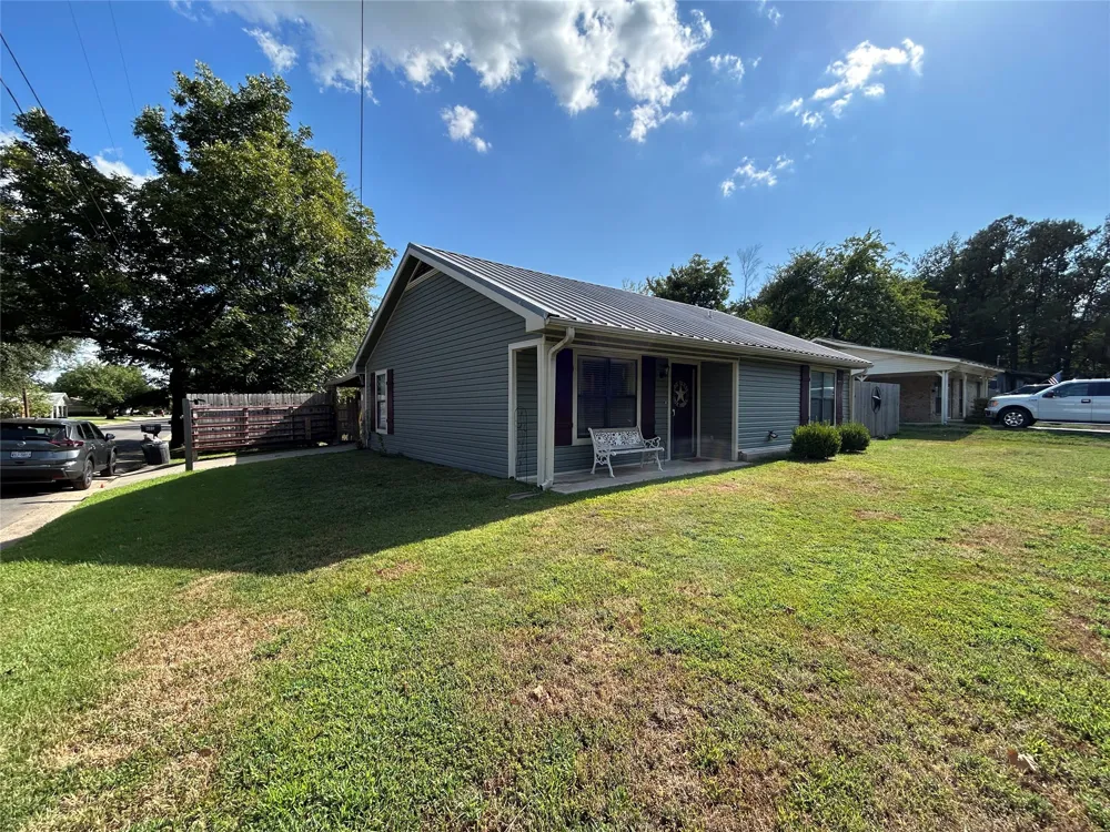 601 Locust Street S Sulphur Springs, TX 75482