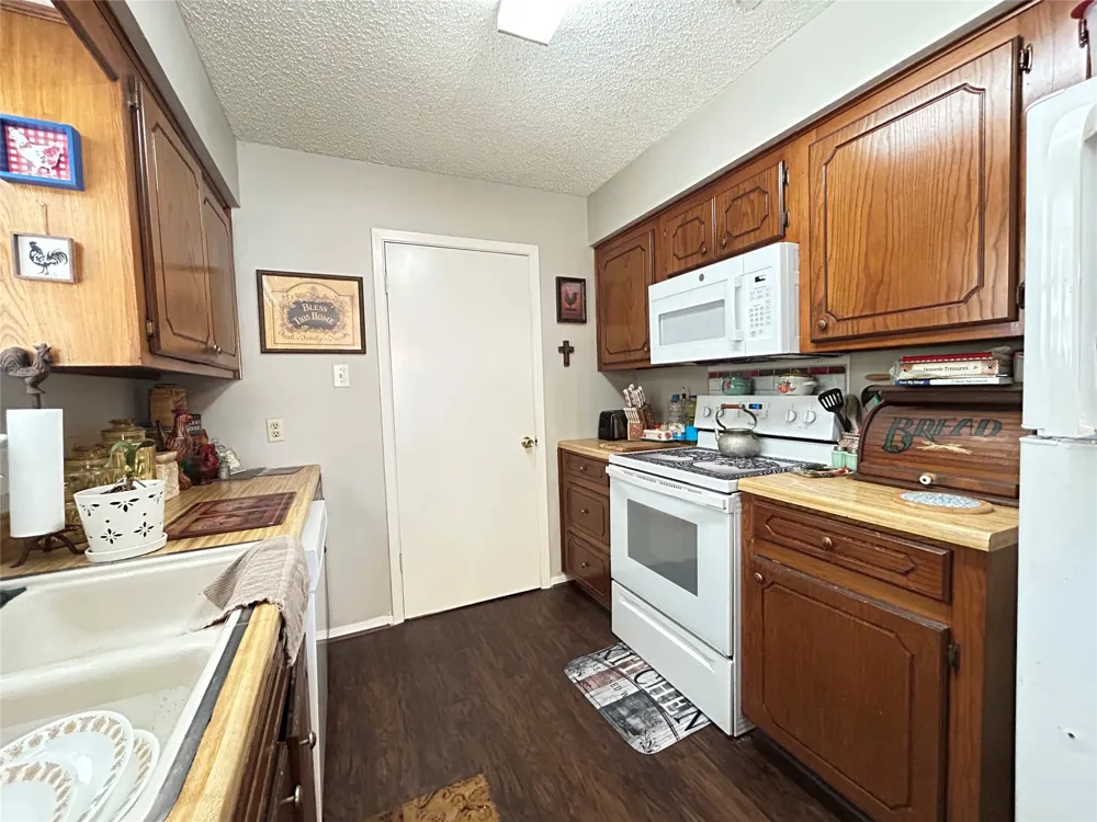 601 Locust Street S Sulphur Springs, TX 75482