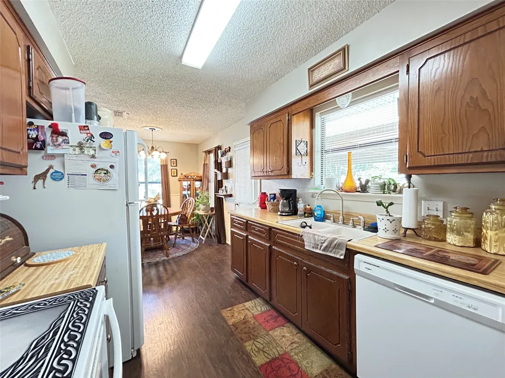 601 Locust Street S Sulphur Springs, TX 75482