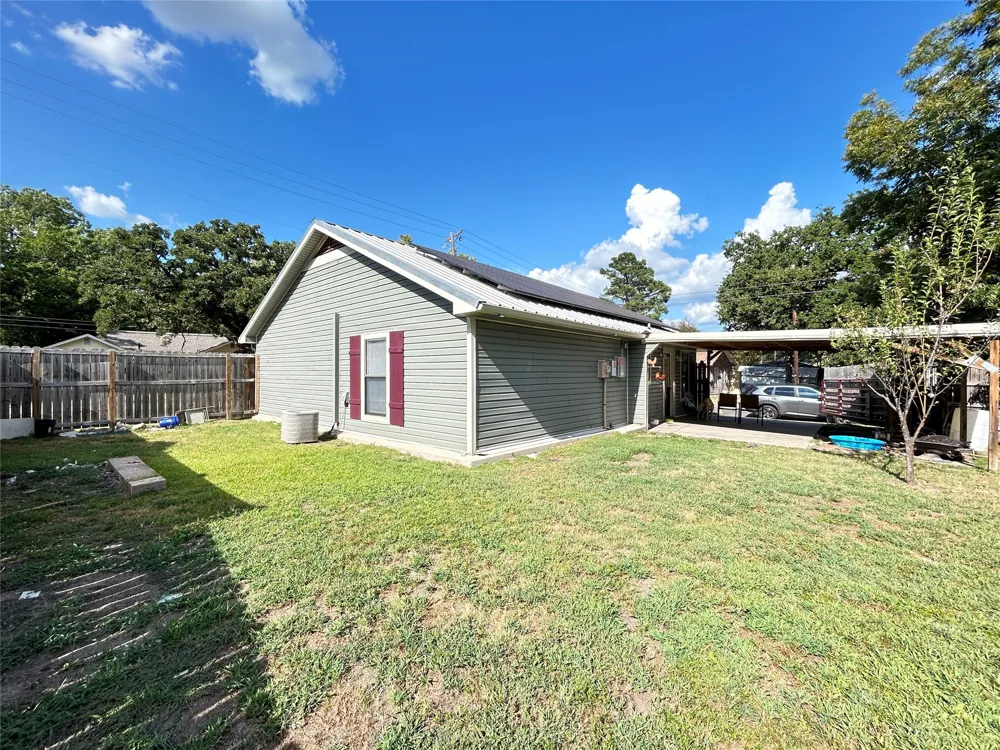 601 Locust Street S Sulphur Springs, TX 75482