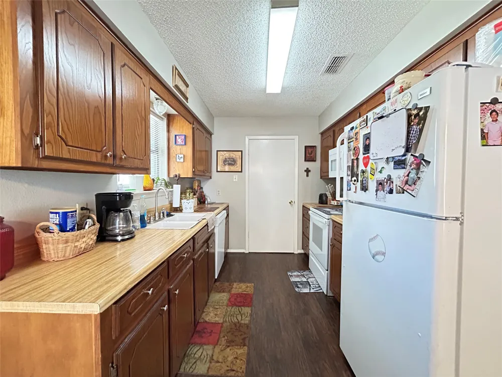 601 Locust Street S Sulphur Springs, TX 75482