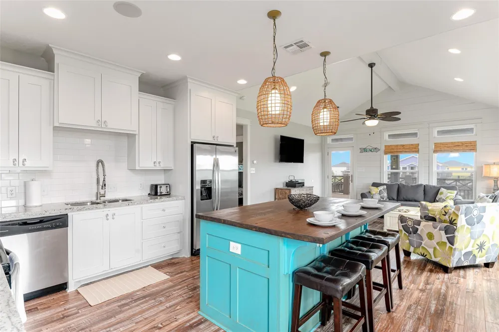 977 Clara Street Crystal Beach, TX 77650