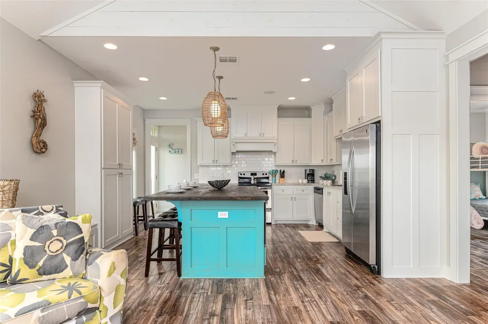 977 Clara Street Crystal Beach, TX 77650