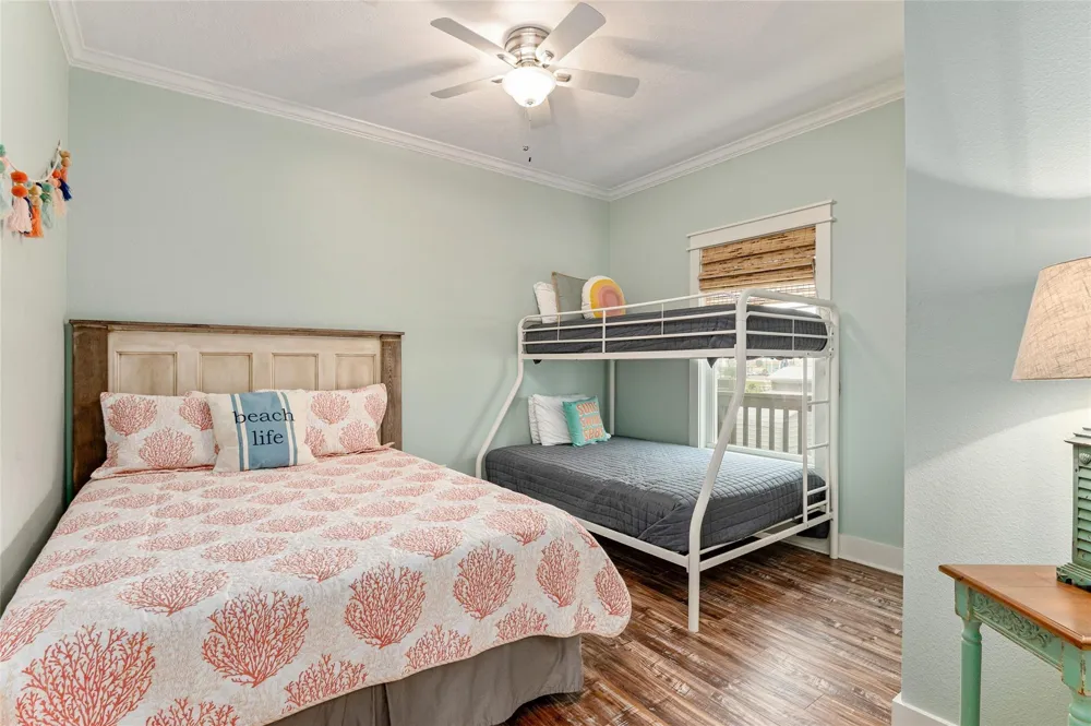 977 Clara Street Crystal Beach, TX 77650