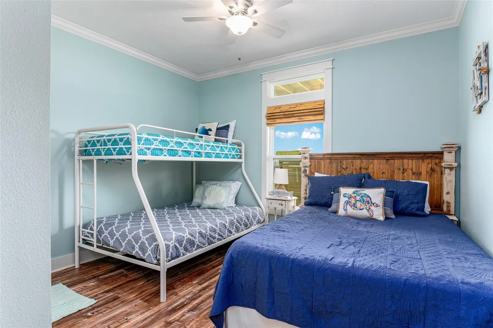 977 Clara Street Crystal Beach, TX 77650