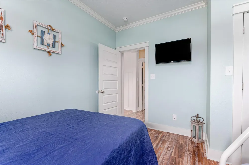 977 Clara Street Crystal Beach, TX 77650