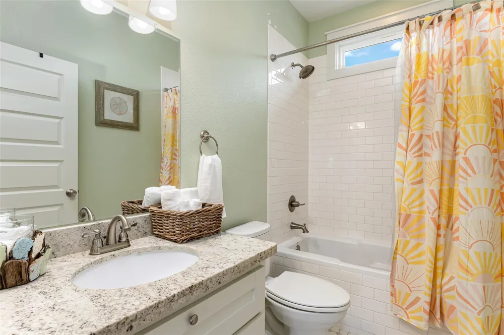 977 Clara Street Crystal Beach, TX 77650