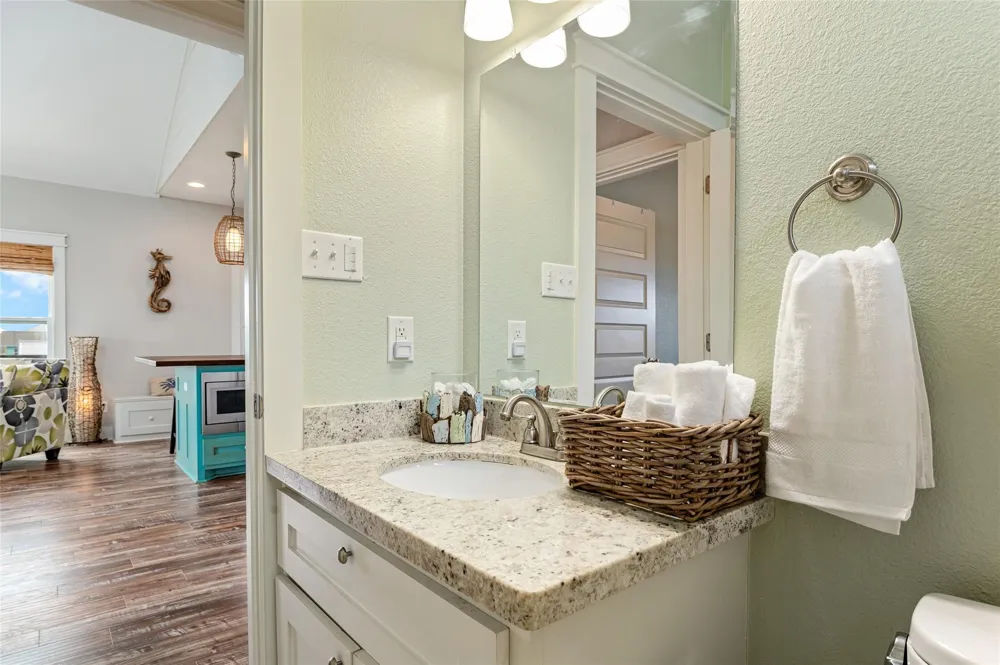 977 Clara Street Crystal Beach, TX 77650