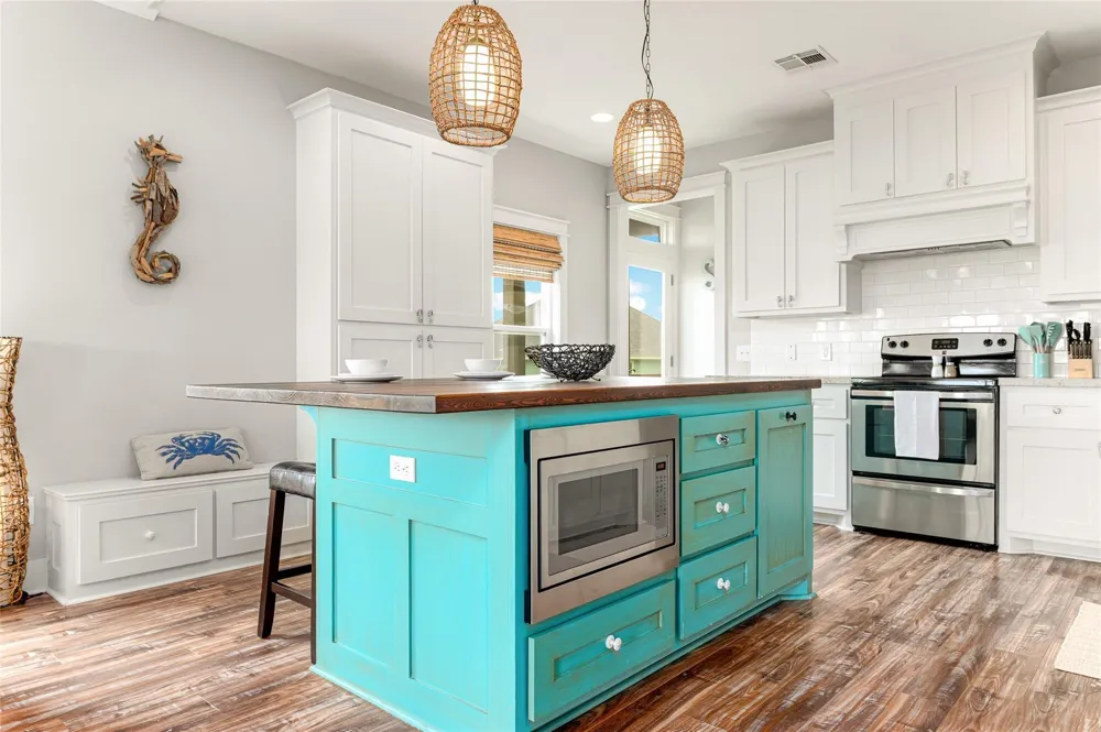 977 Clara Street Crystal Beach, TX 77650