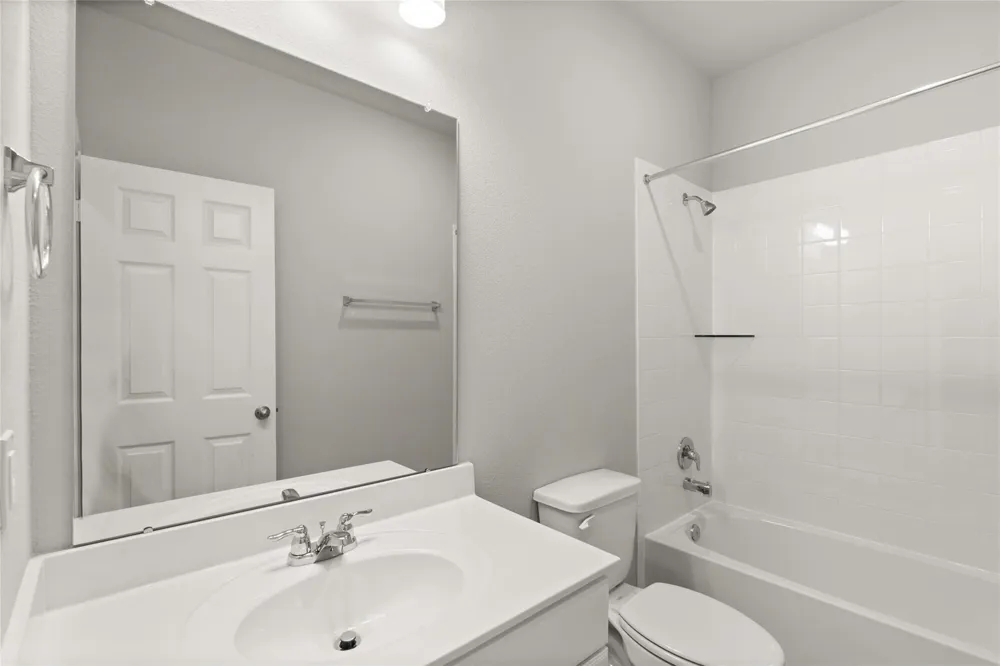 7714 Jade Crest Drive Angleton, TX 77515