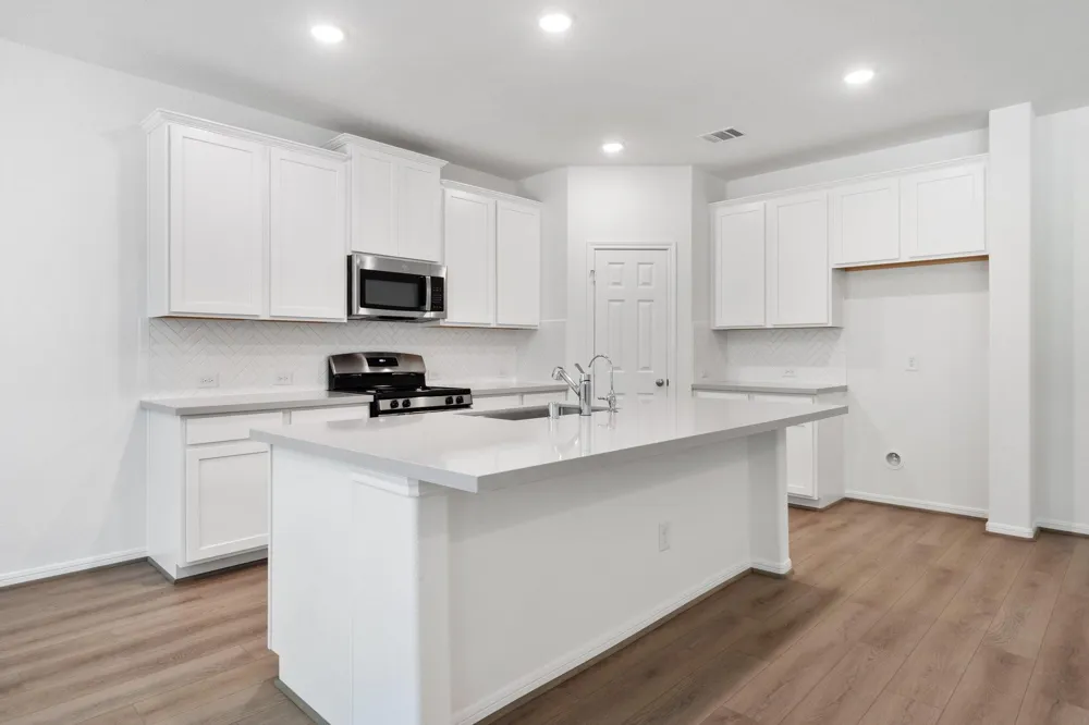 7714 Jade Crest Drive Angleton, TX 77515