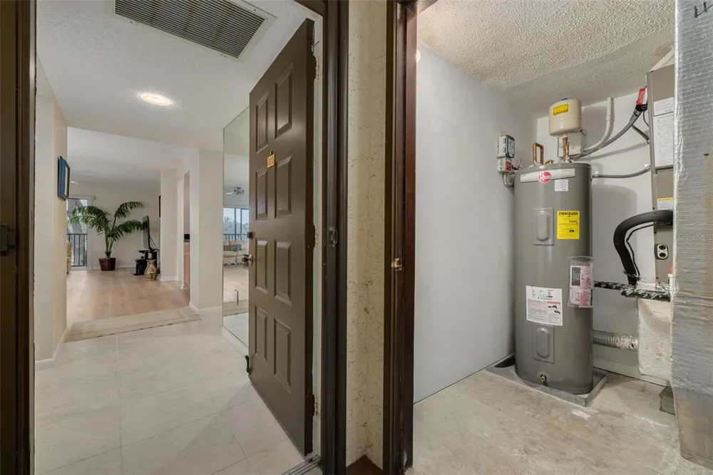 700 STARKEY ROAD #323 Largo, FL 33771