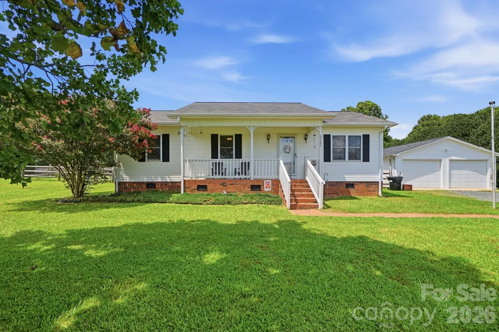 34295 Springdale Drive New London, NC 28127