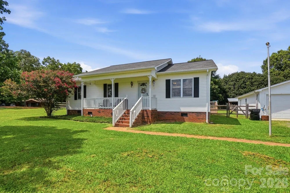 34295 Springdale Drive New London, NC 28127