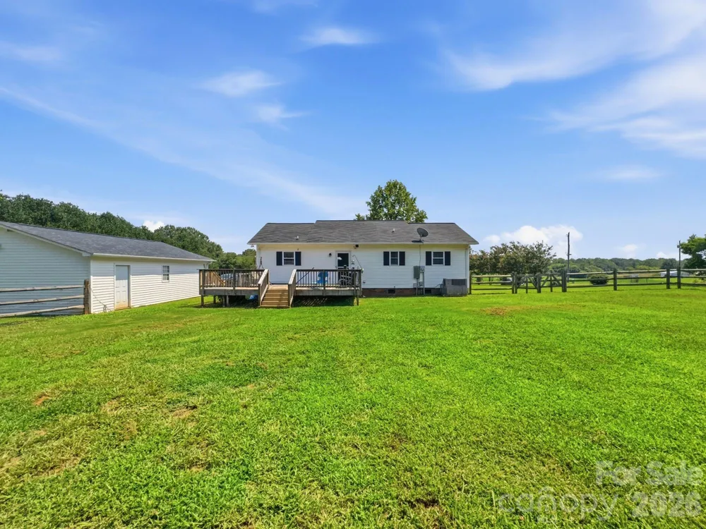 34295 Springdale Drive New London, NC 28127