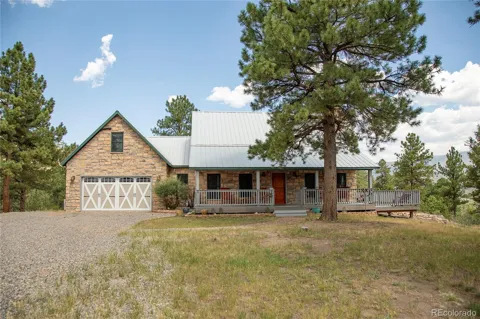 805 Lake Drive