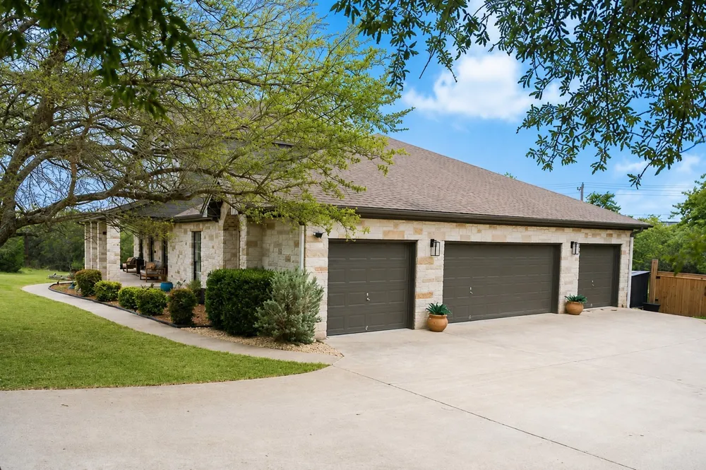 11201 West Cave Boulevard Dripping Springs, TX 78620