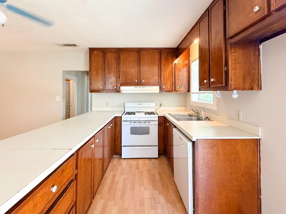 1705 Robinson Street Cleburne, TX 76031