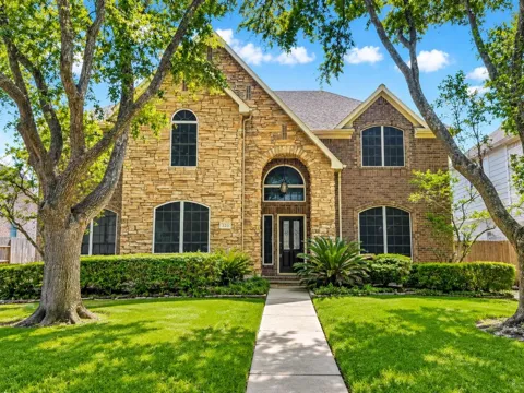 223 Wild Oak Run