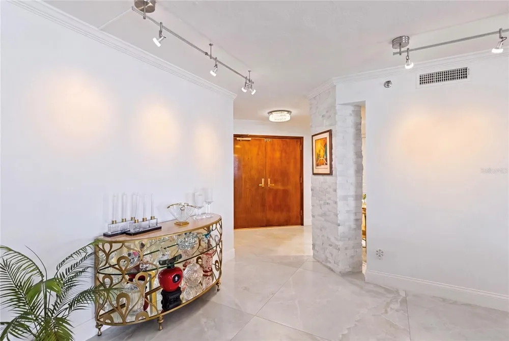 1660 GULF BOULEVARD #PH1 Clearwater Beach, FL 33767