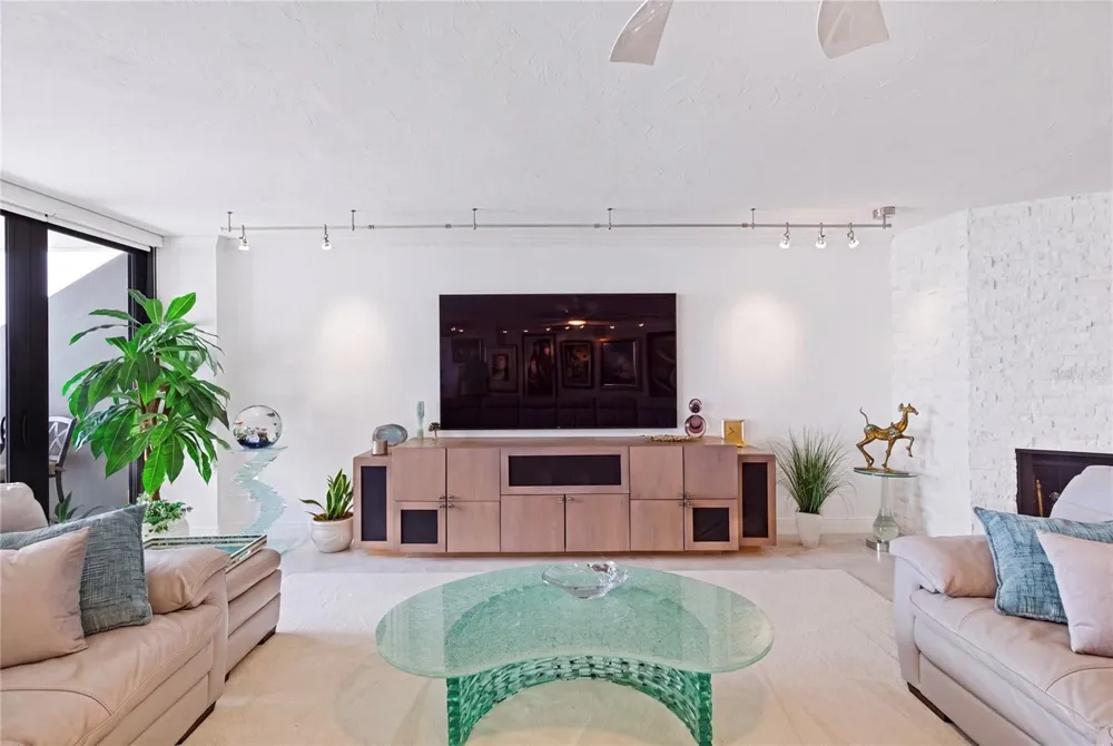 1660 GULF BOULEVARD #PH1 Clearwater Beach, FL 33767