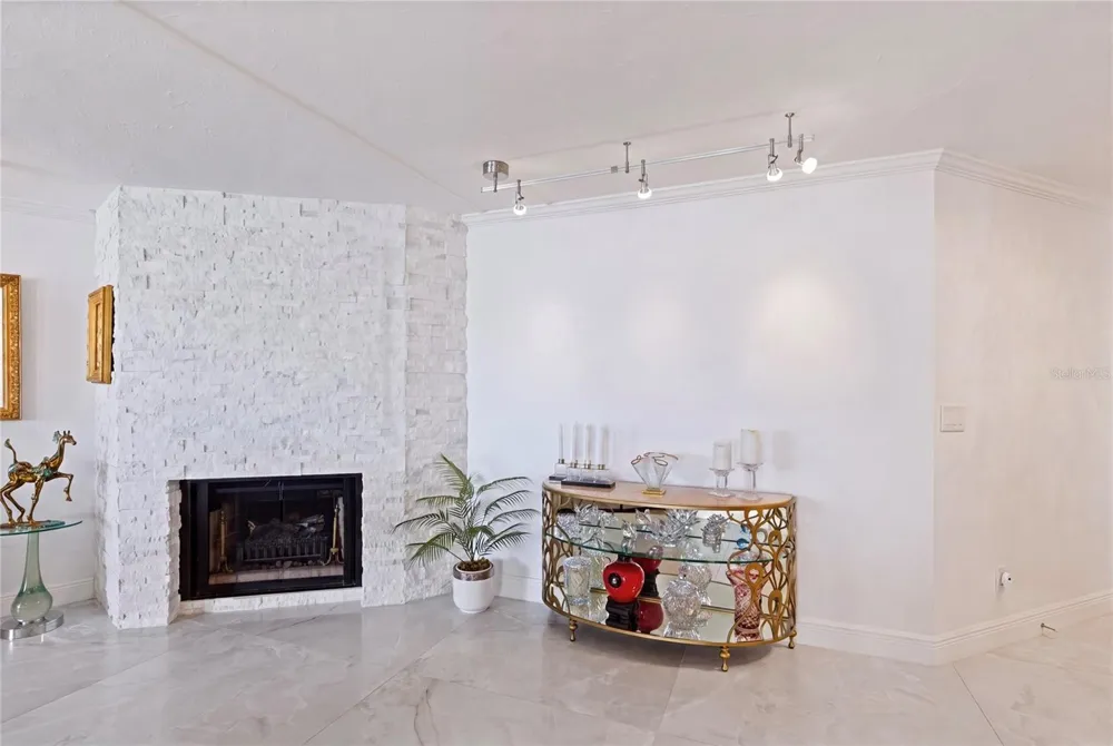 1660 GULF BOULEVARD #PH1 Clearwater Beach, FL 33767